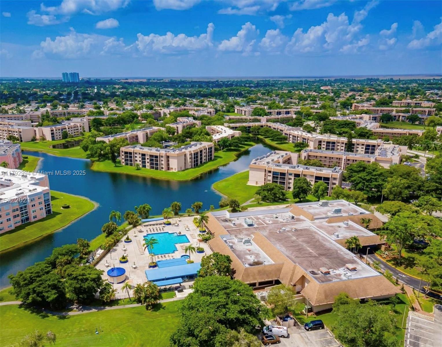 SUNRISE LAKES 90 CONDO - Residential