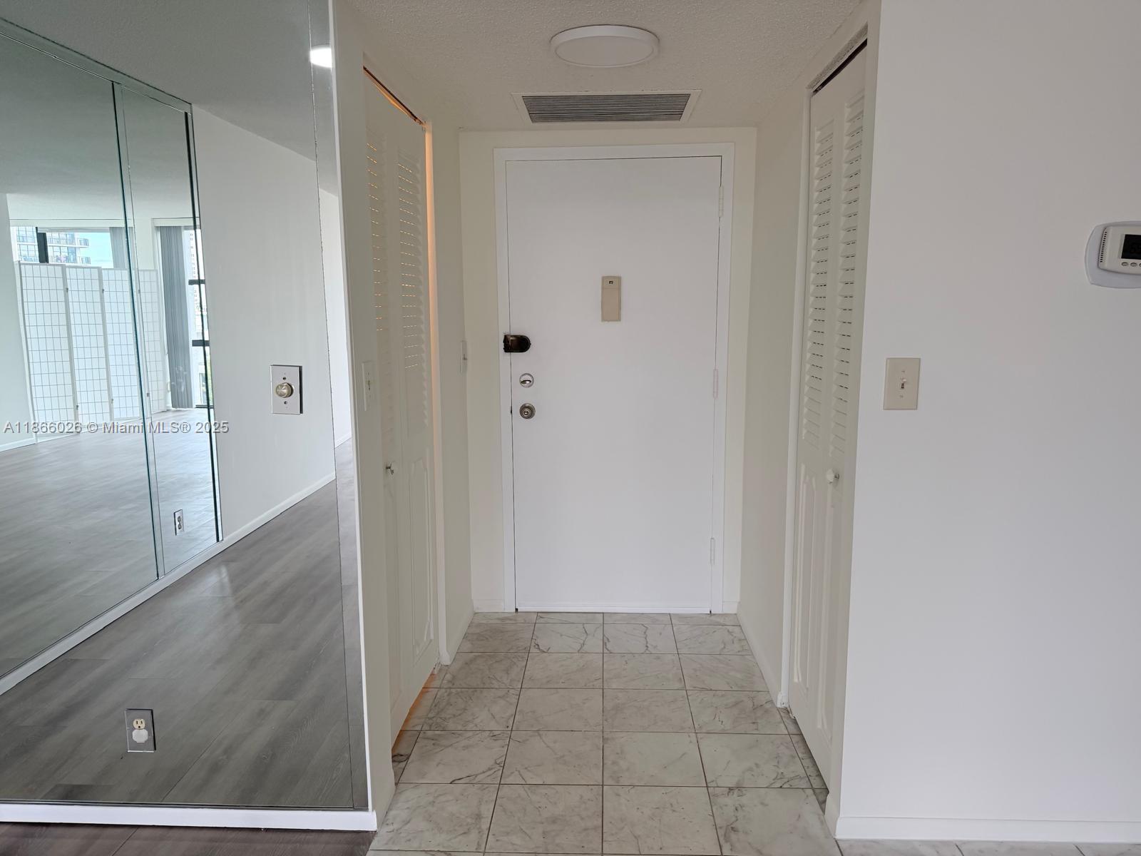 Bright 1 bedroom + Den, 1.5 bath unit available for rent September 15th. Water view unit.Vacant. Building background fee $150, building deposit $750 (refundable). $100 internet account creation, 1-2 weeks approval. Building requires 700+ Credit score.unit will be painted, professionally cleaned. unit is rented unfurnished. Inquire today to get an access to a private showing.100$ one time Internet account set up fee