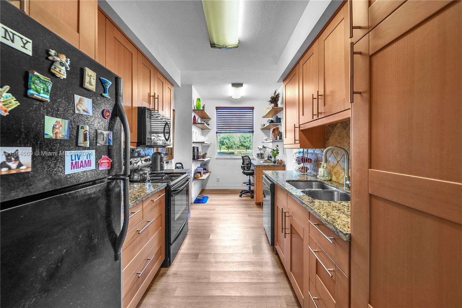 HILLCREST EAST NO 22 COND - Residential