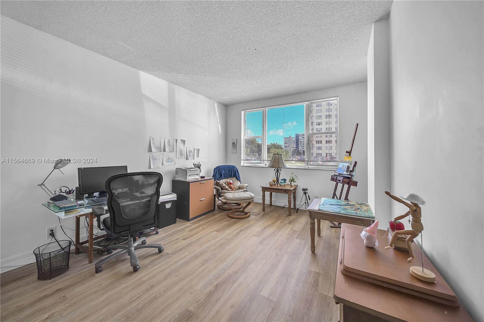 HILLCREST EAST NO 22 COND - Residential
