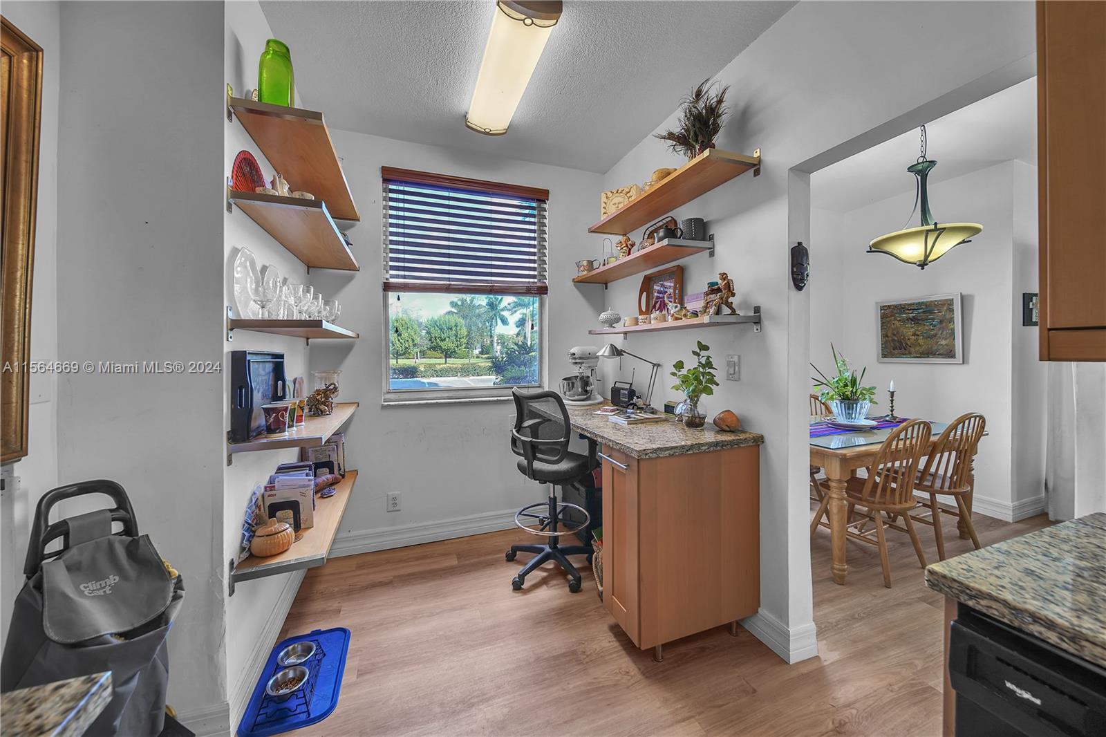 HILLCREST EAST NO 22 COND - Residential