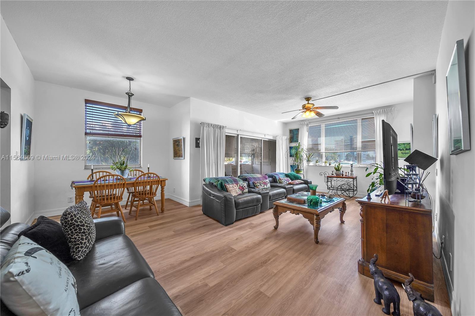 HILLCREST EAST NO 22 COND - Residential