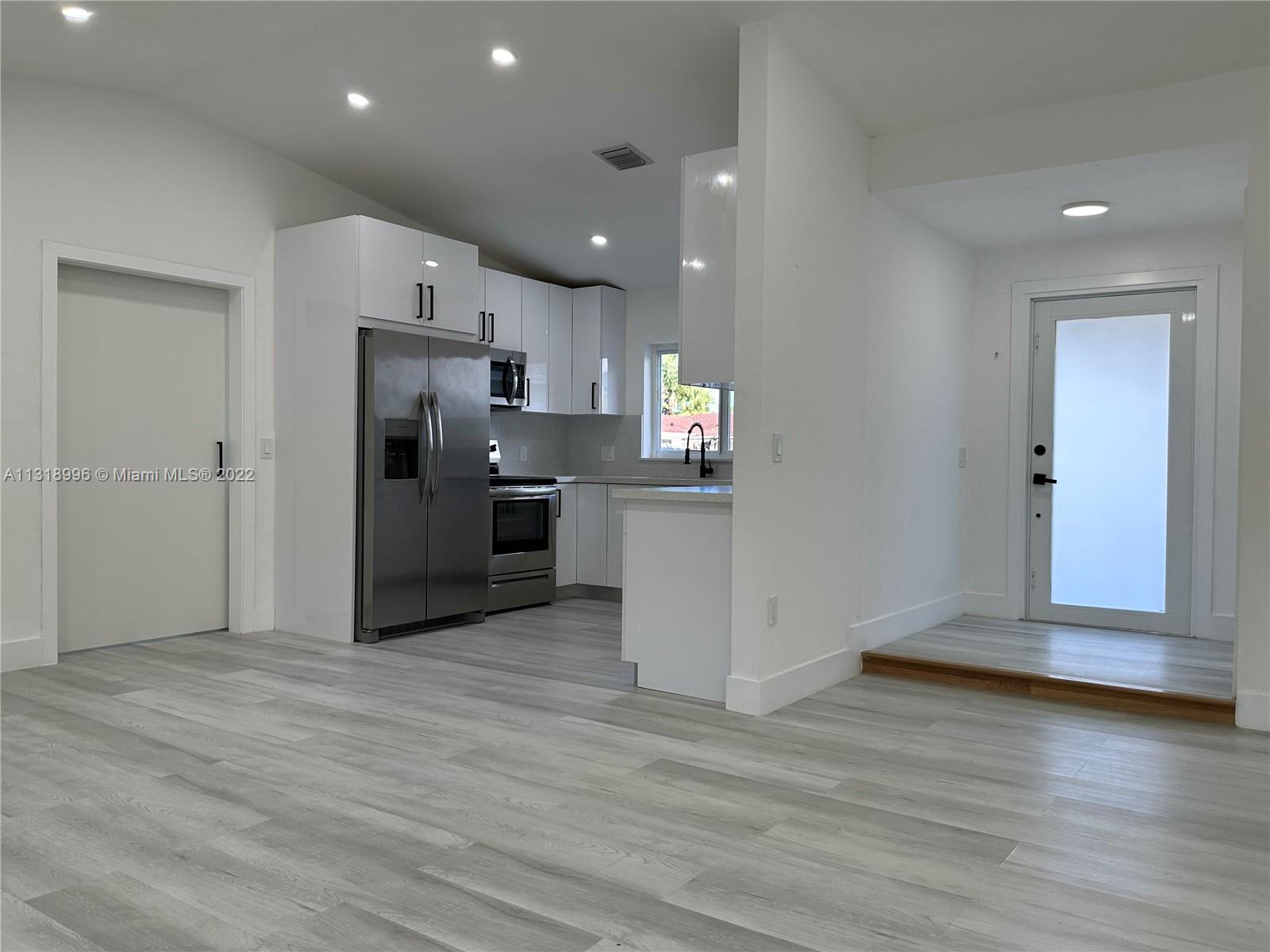 SAN SEBASTIAN UNIT NO 5 - Residential
