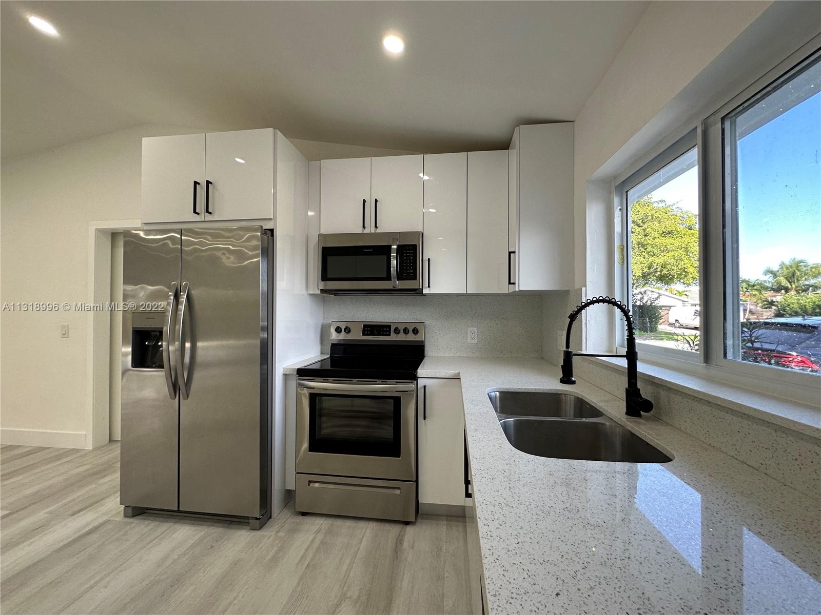 SAN SEBASTIAN UNIT NO 5 - Residential