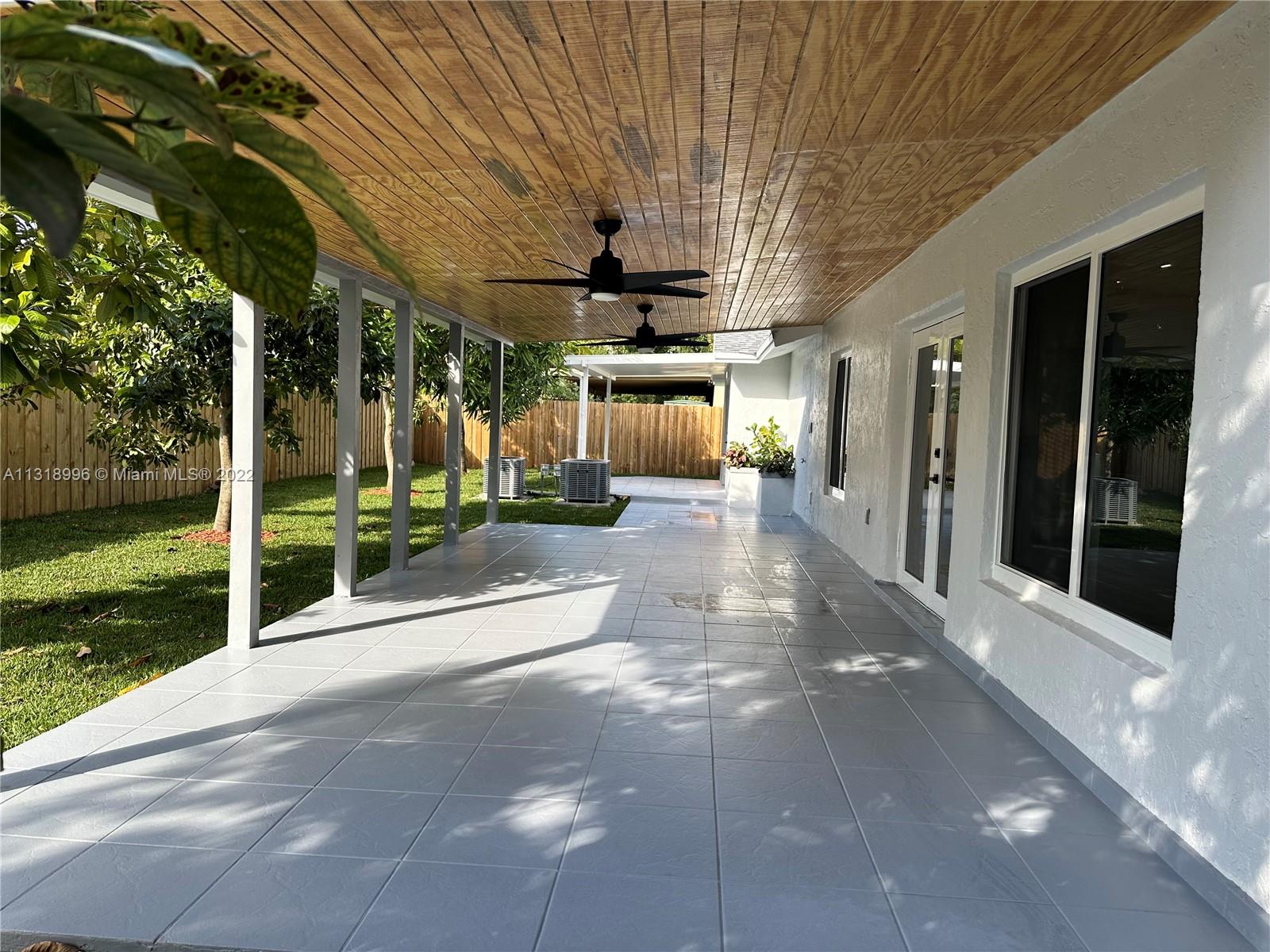 SAN SEBASTIAN UNIT NO 5 - Residential