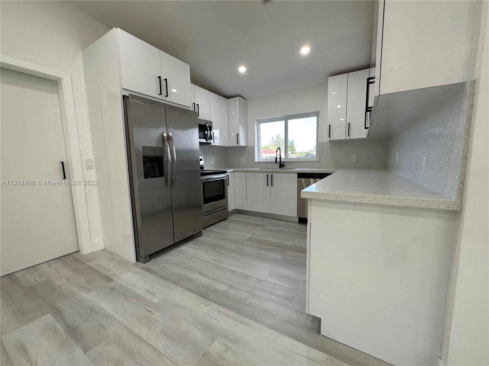 SAN SEBASTIAN UNIT NO 5 - Residential