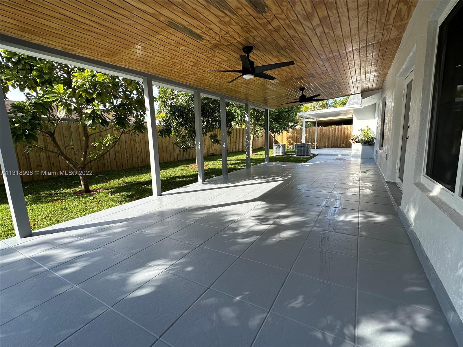 SAN SEBASTIAN UNIT NO 5 - Residential