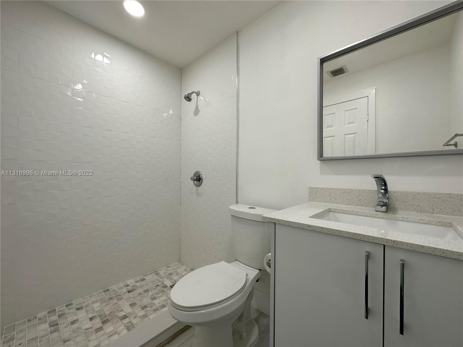 SAN SEBASTIAN UNIT NO 5 - Residential