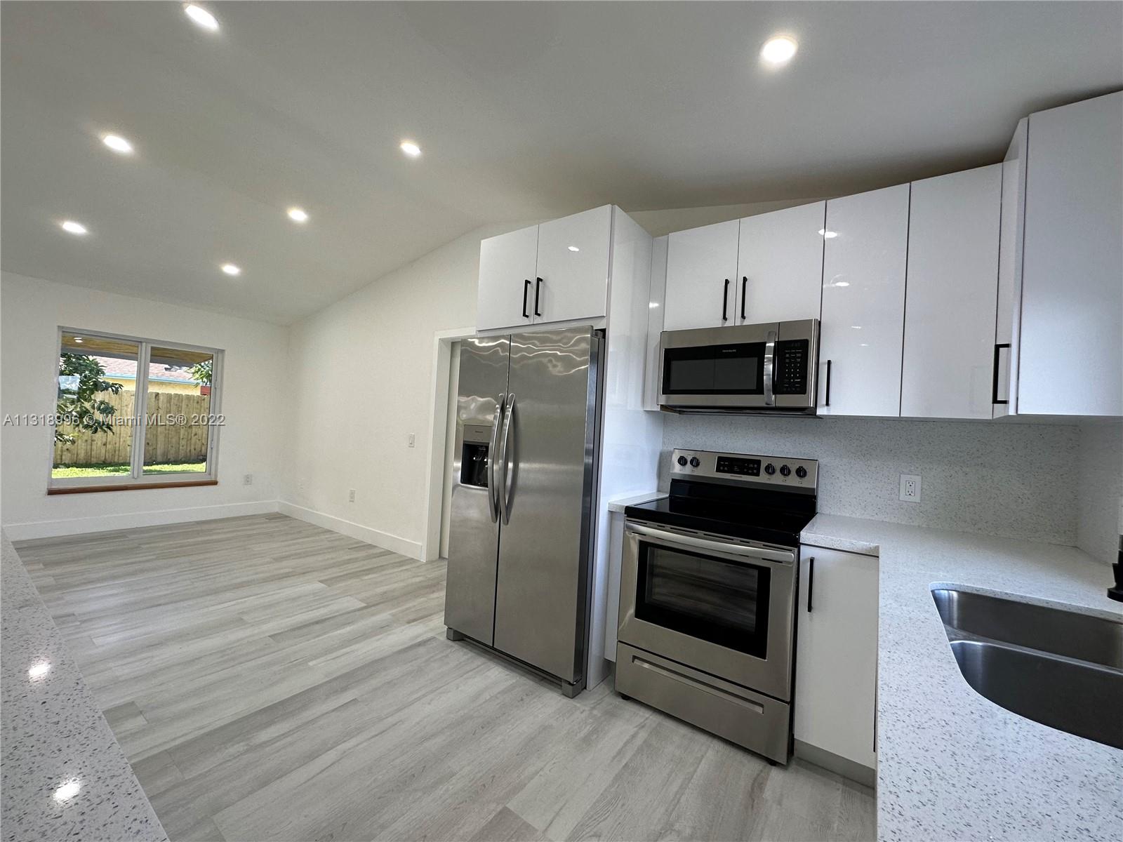 SAN SEBASTIAN UNIT NO 5 - Residential