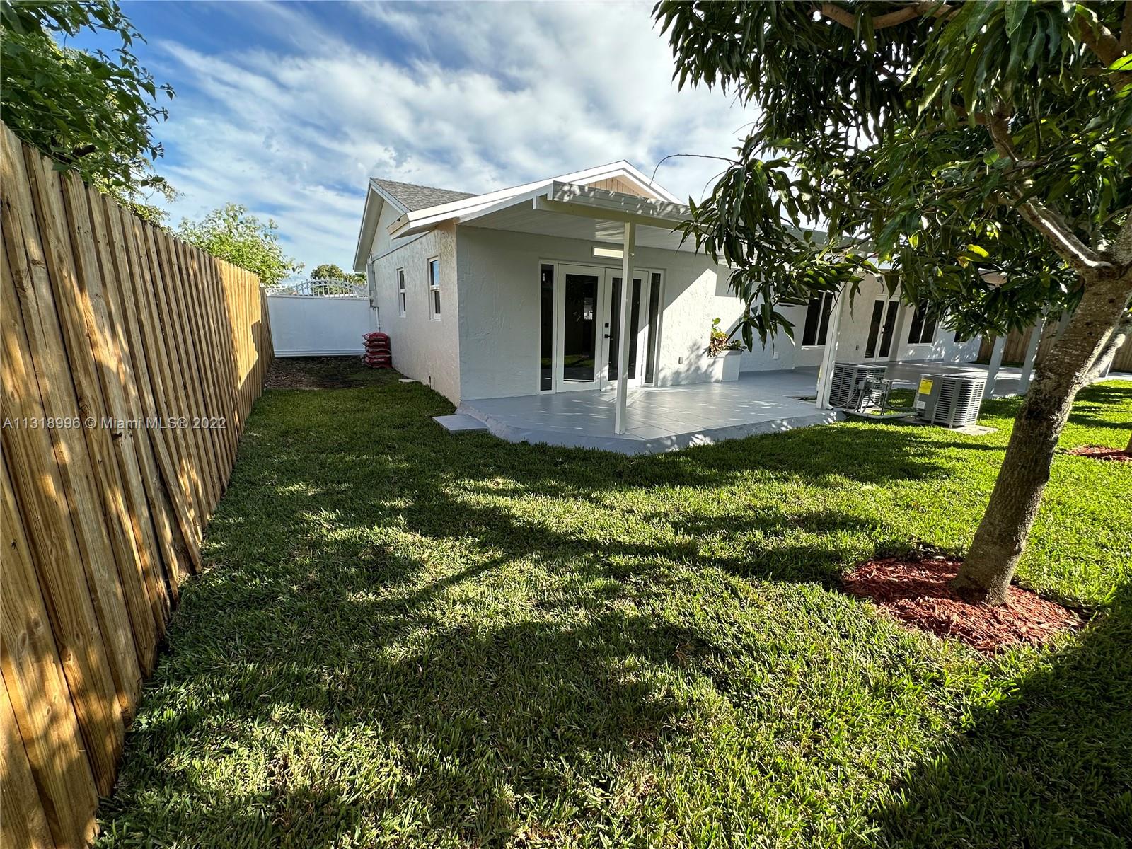 SAN SEBASTIAN UNIT NO 5 - Residential