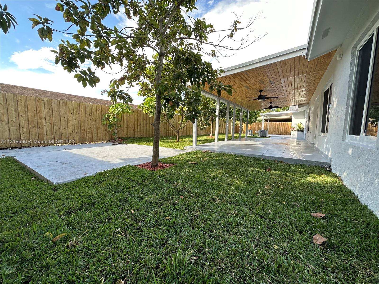 SAN SEBASTIAN UNIT NO 5 - Residential