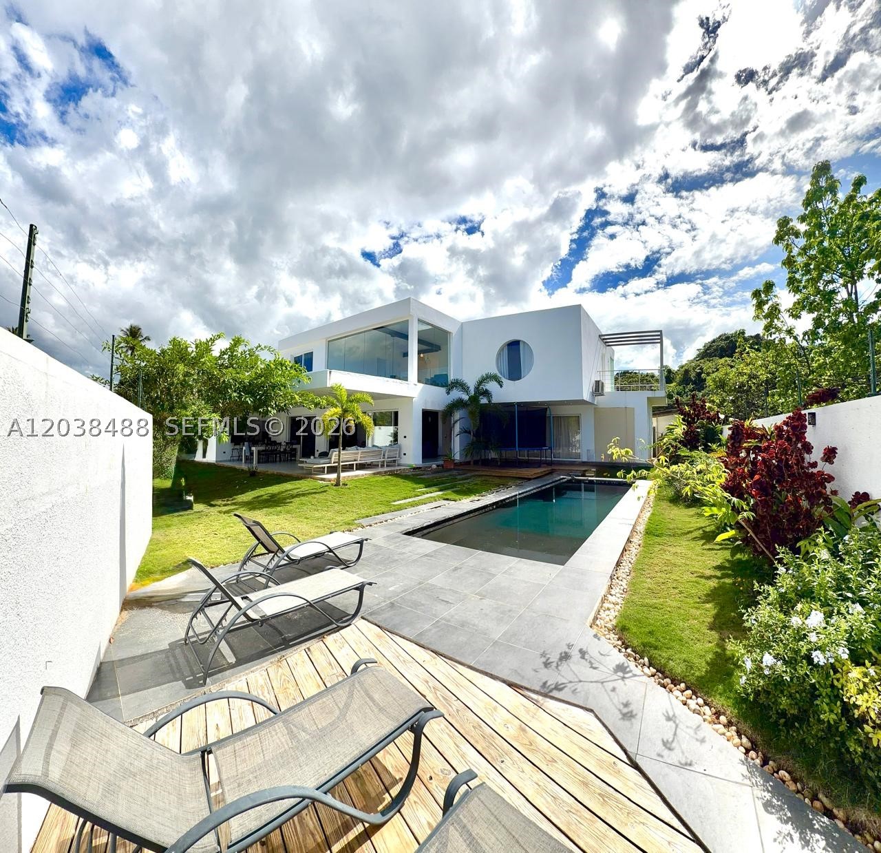 PERLA BONITA - Residential