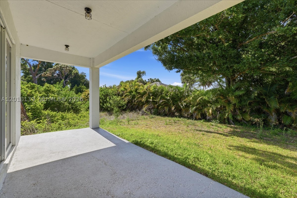 ROTONDA LAKES - Residential