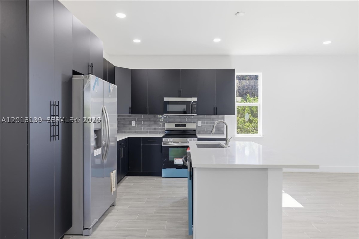 ROTONDA LAKES - Residential