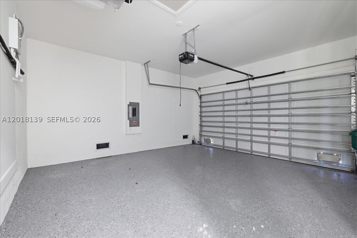 ROTONDA LAKES - Residential