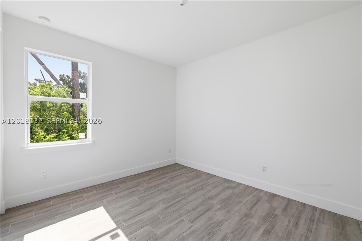 ROTONDA LAKES - Residential