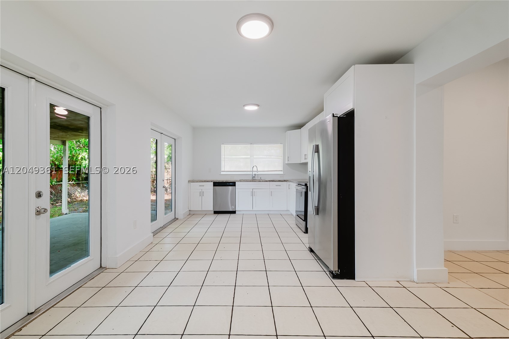 THIRD AMEND PLAT OF PORTI - Residential Lease