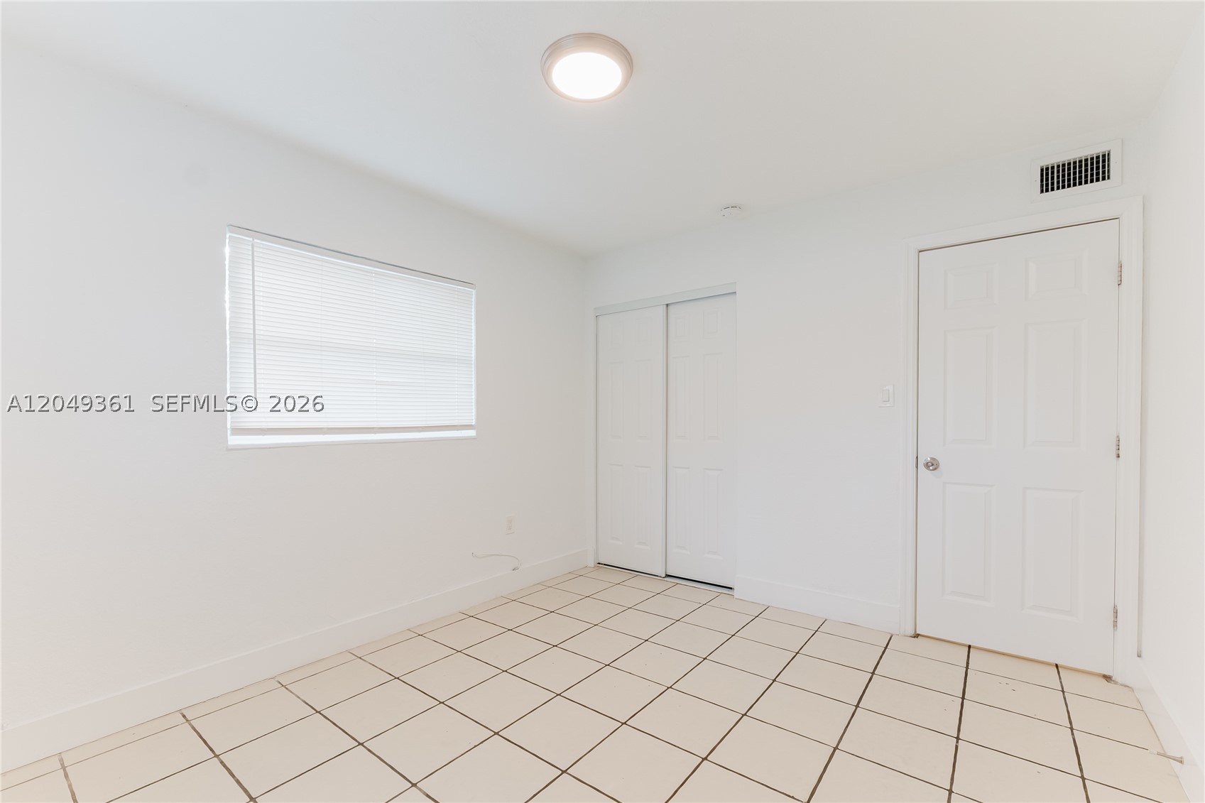 THIRD AMEND PLAT OF PORTI - Residential Lease