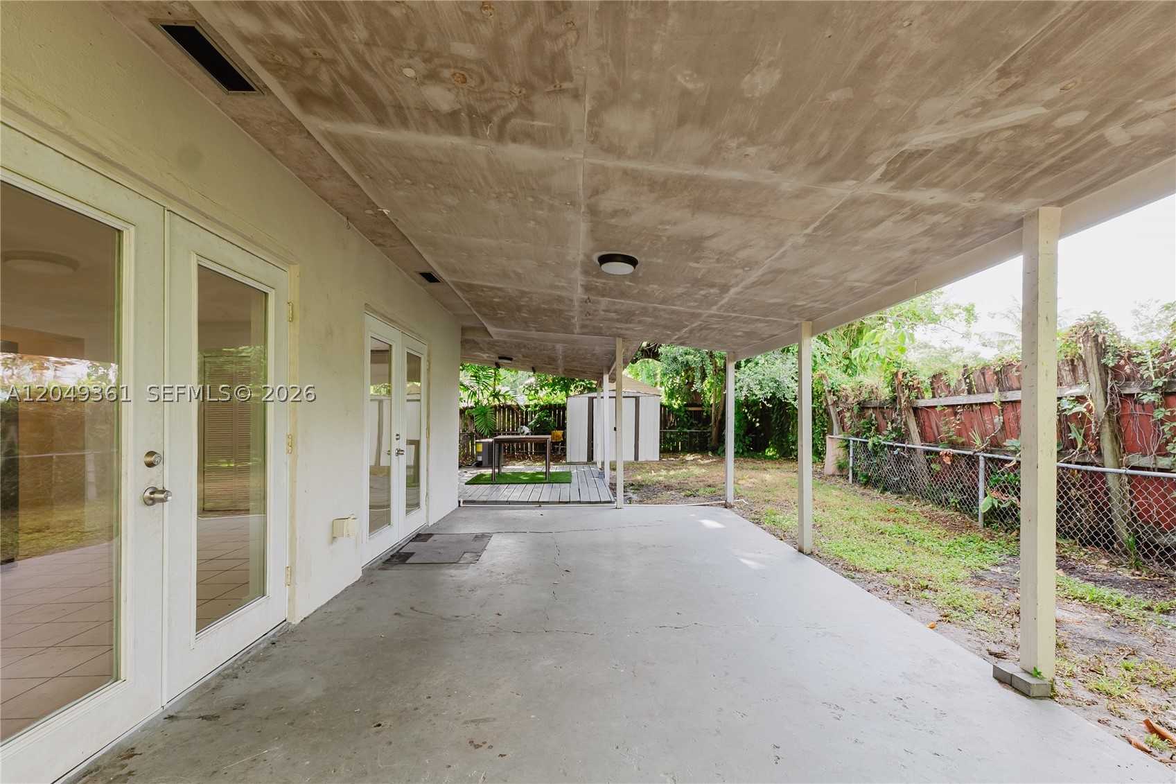 THIRD AMEND PLAT OF PORTI - Residential Lease