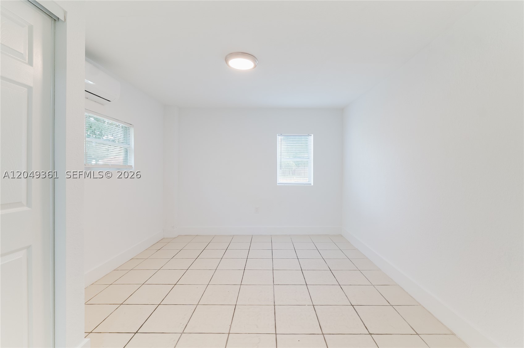 THIRD AMEND PLAT OF PORTI - Residential Lease