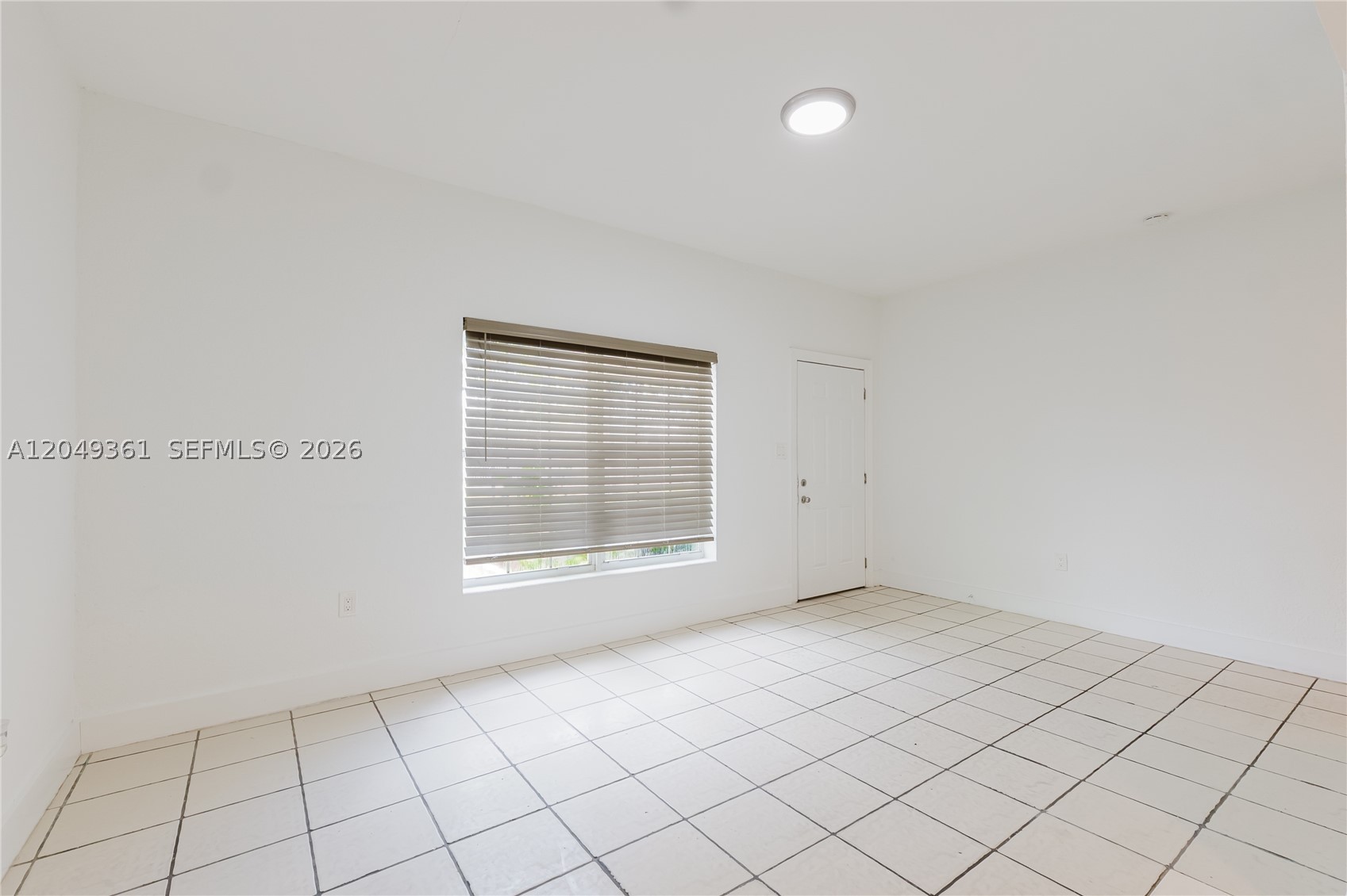 THIRD AMEND PLAT OF PORTI - Residential Lease
