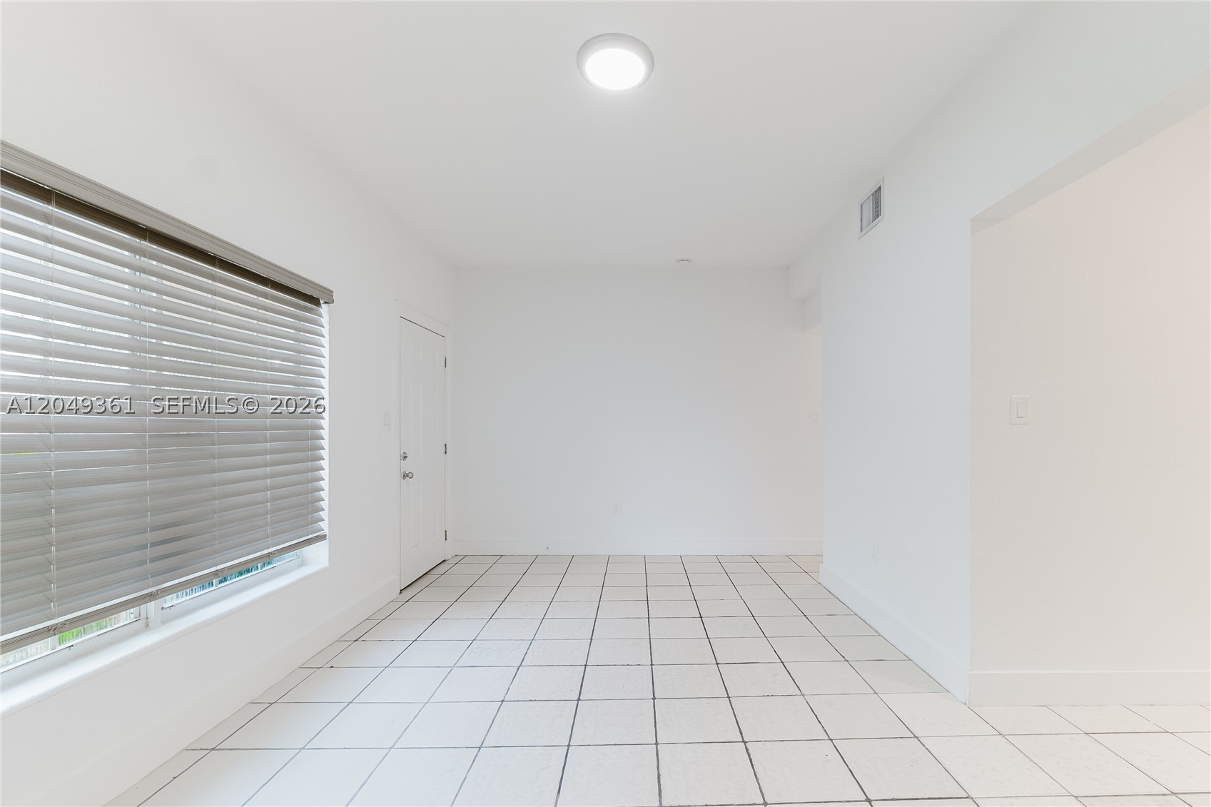 THIRD AMEND PLAT OF PORTI - Residential Lease
