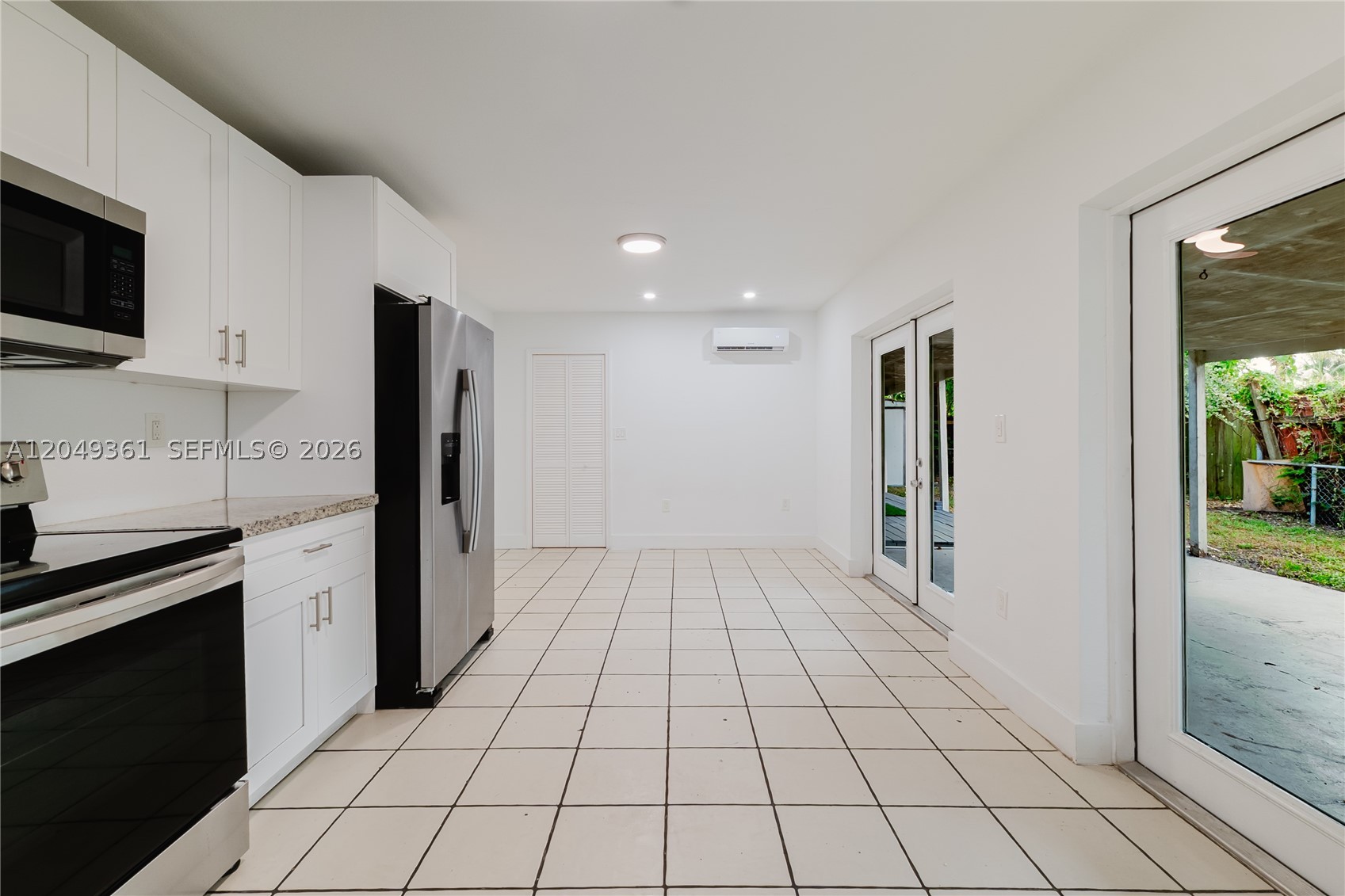 THIRD AMEND PLAT OF PORTI - Residential Lease