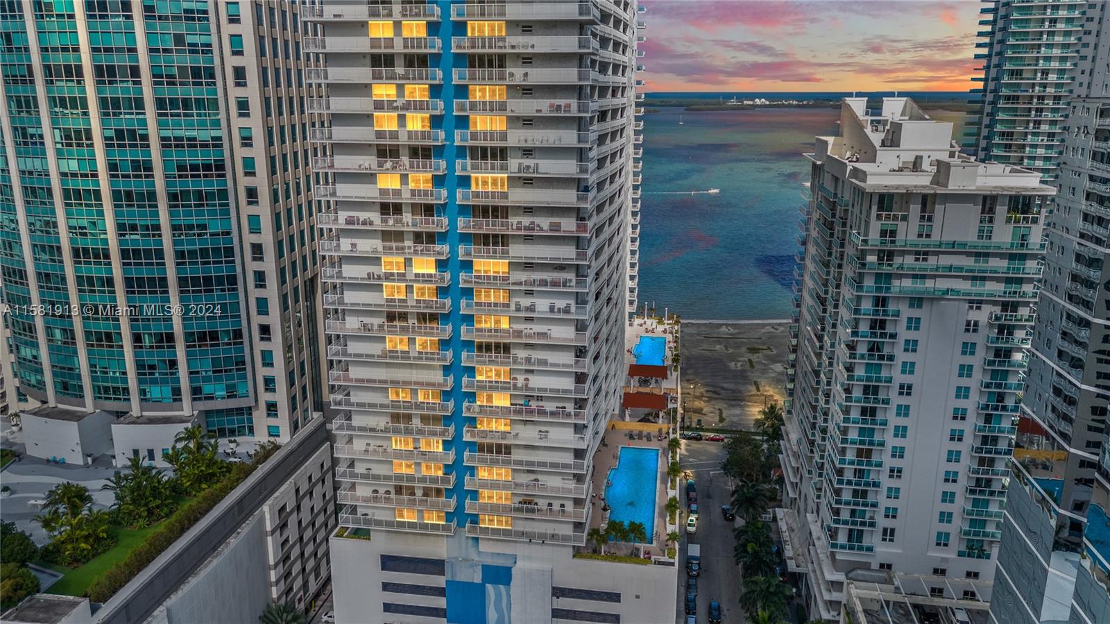 THE CLUB AT BRICKELL BAY - Residential
