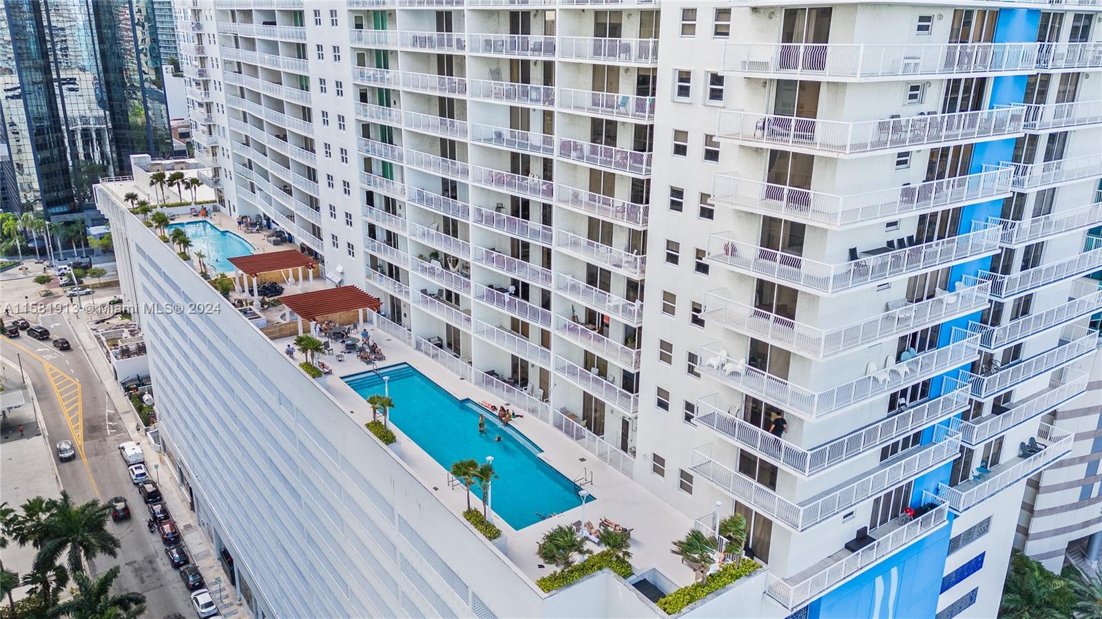 THE CLUB AT BRICKELL BAY - Residential