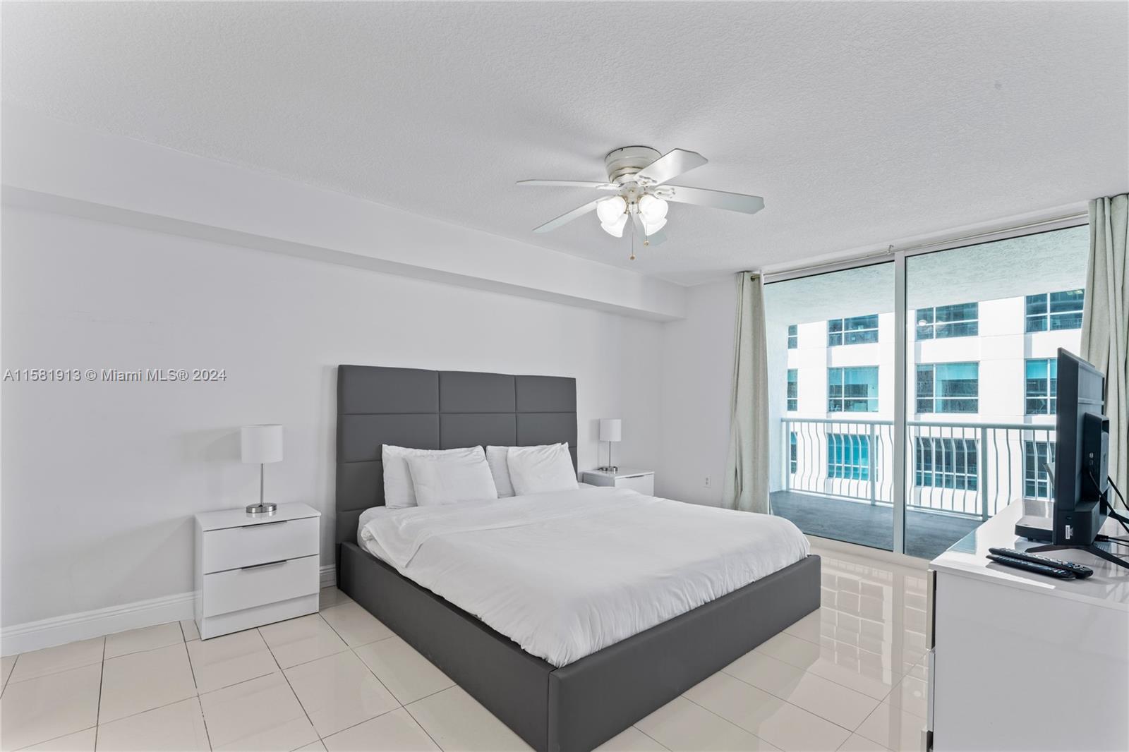 THE CLUB AT BRICKELL BAY - Residential