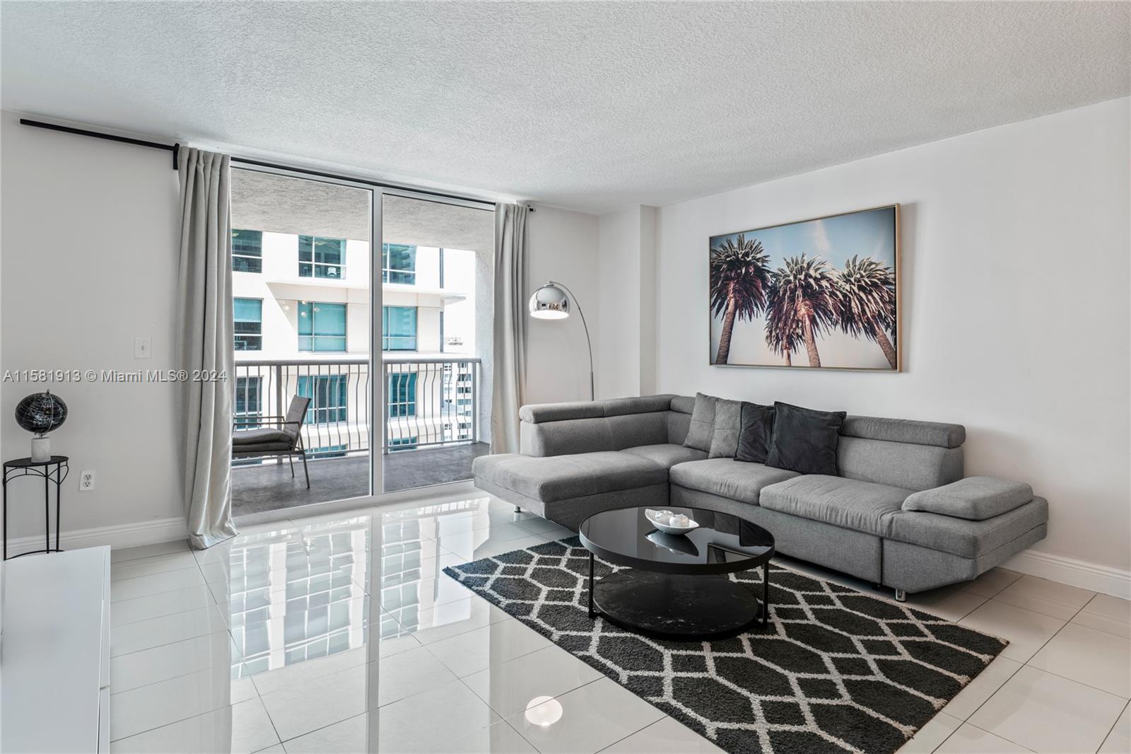 THE CLUB AT BRICKELL BAY - Residential
