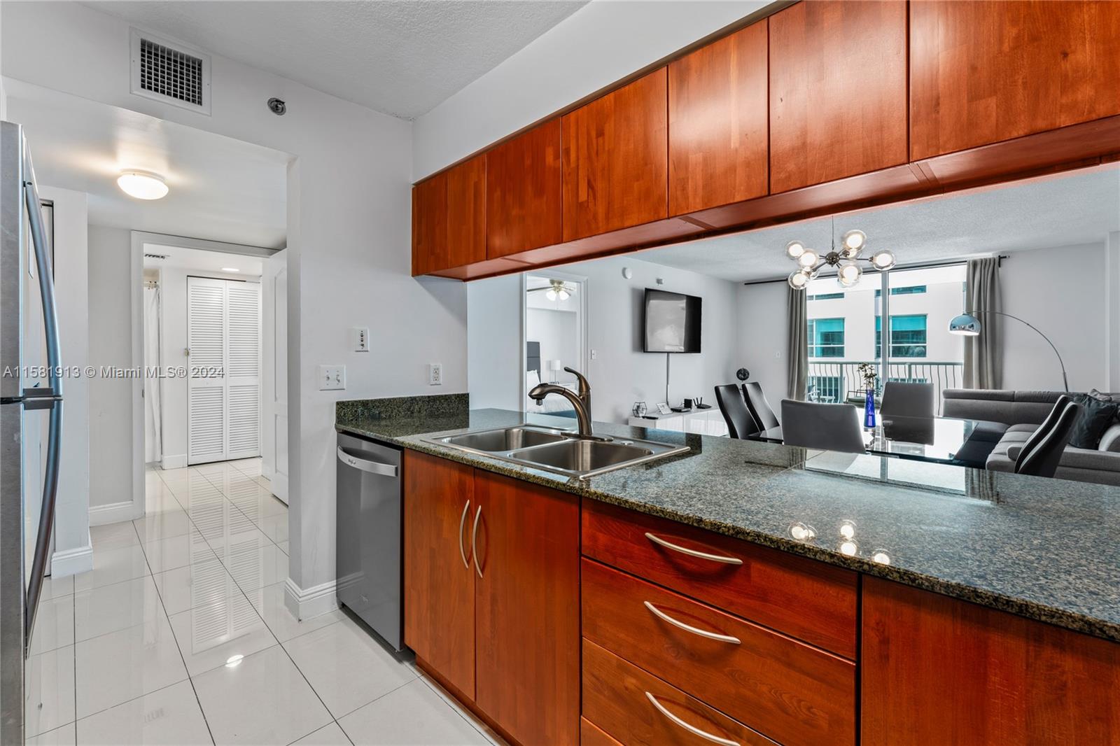 THE CLUB AT BRICKELL BAY - Residential