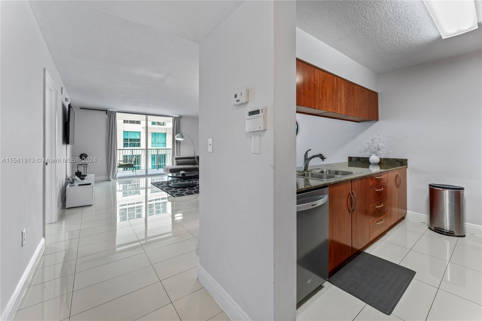 THE CLUB AT BRICKELL BAY - Residential