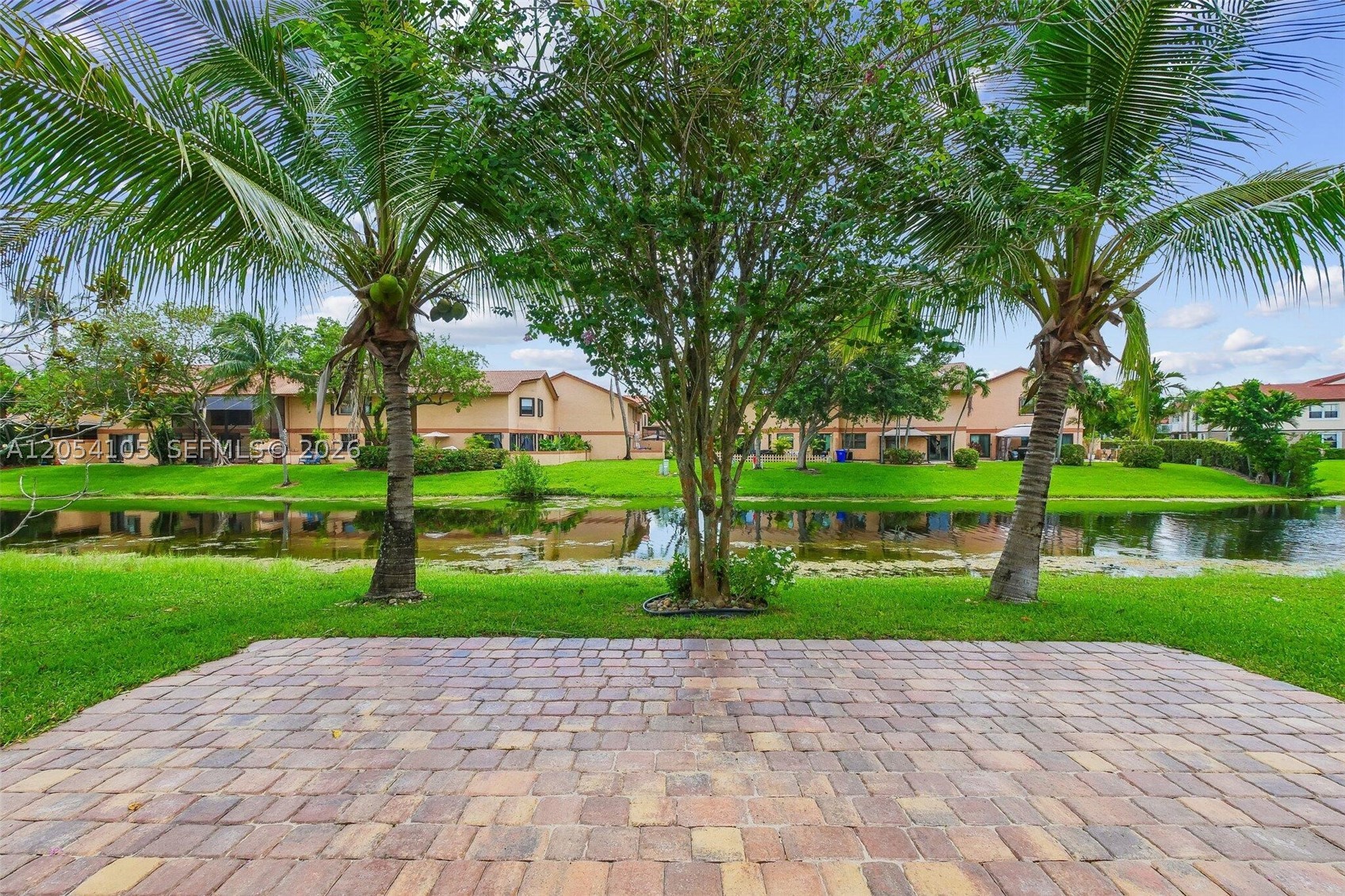 PEMBROKE LAKES SOUTH - Residential