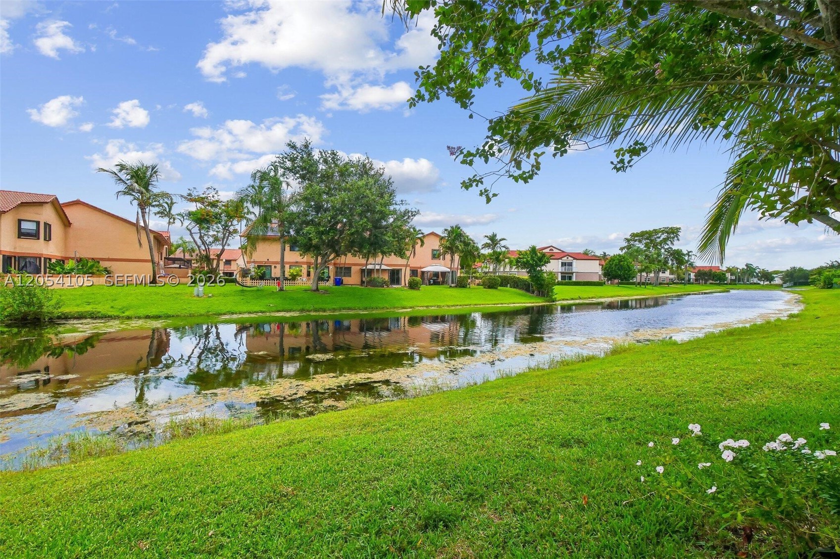 PEMBROKE LAKES SOUTH - Residential