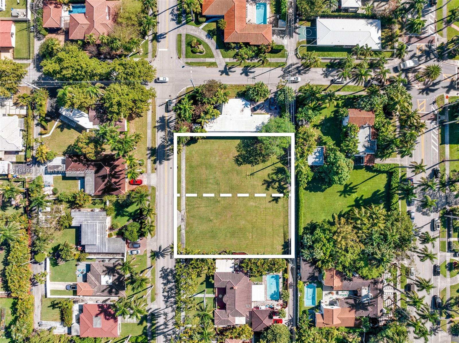 HOLLYWOOD LAKES SECTION - Land