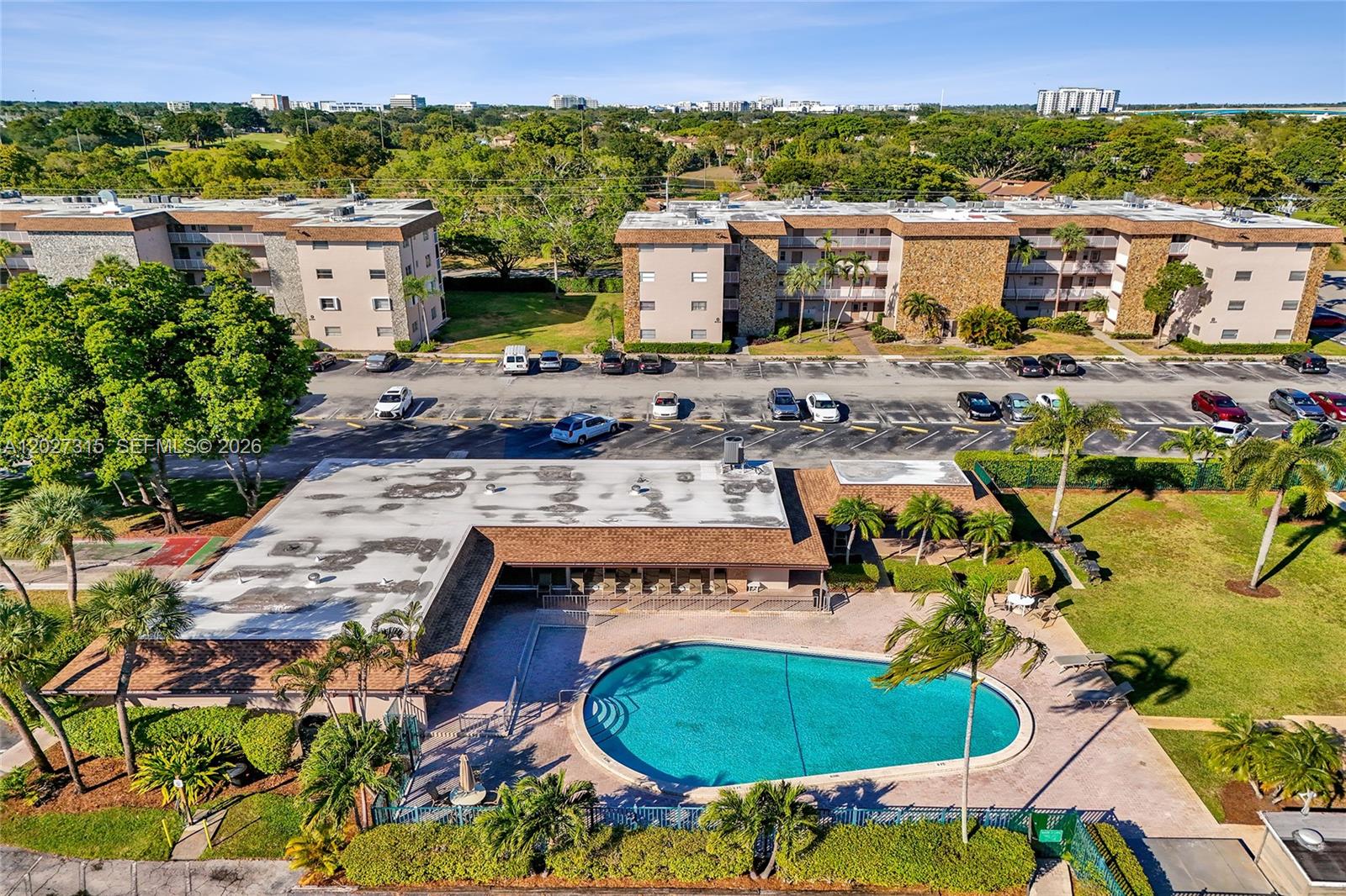 ARROWHEAD CONDO NO I - Residential