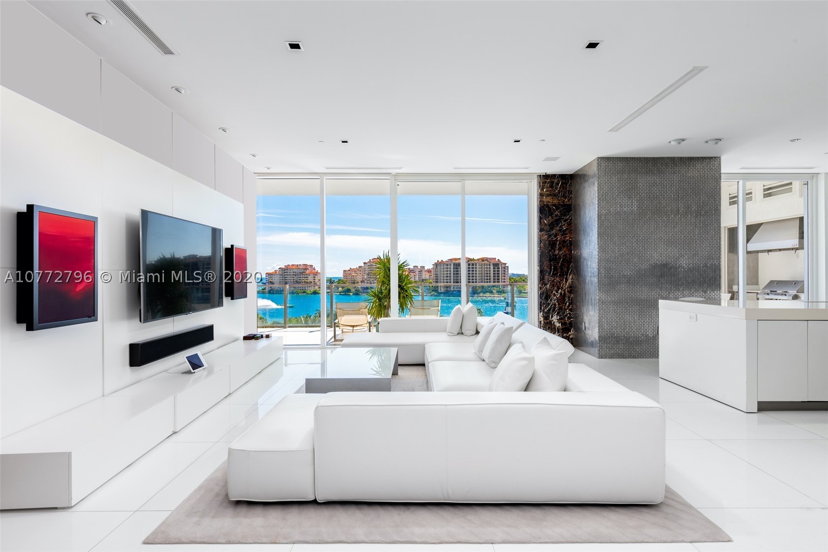 APOGEE CONDO - Residential