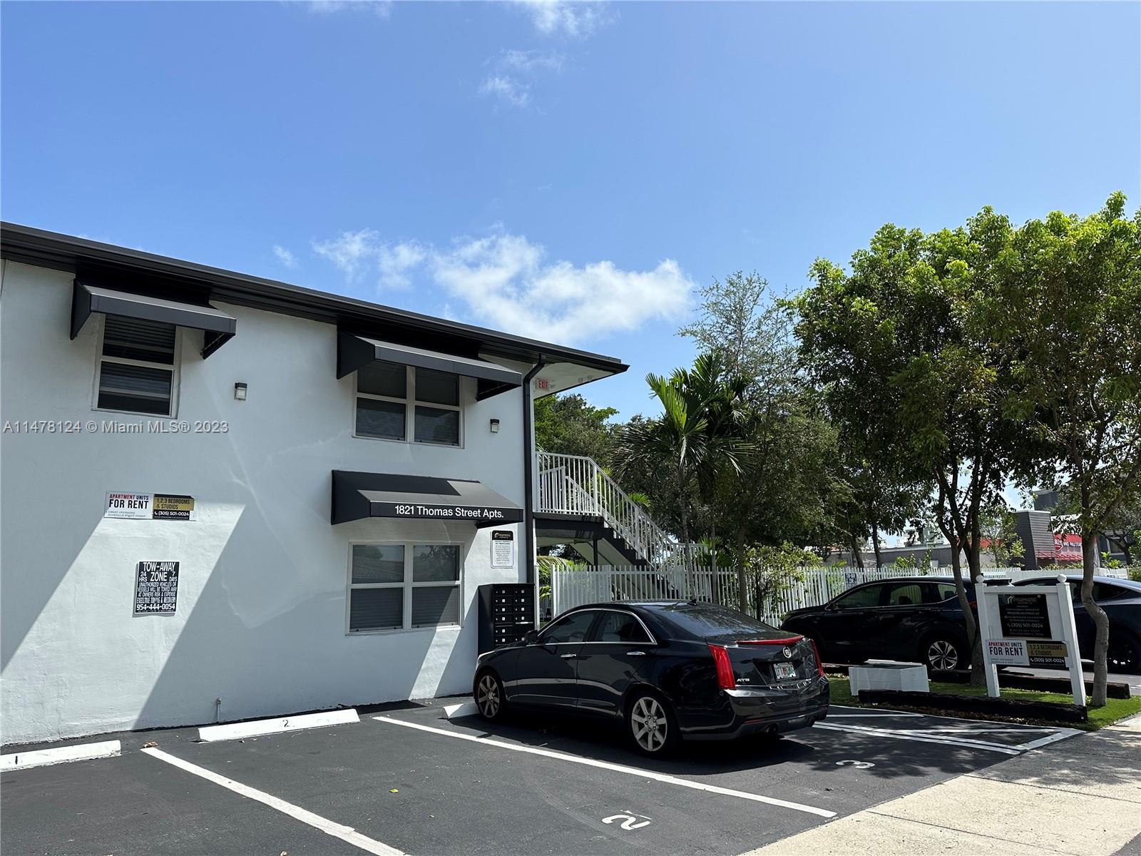 NORTH HOLLYWOOD SQUARE AM - Residential Lease