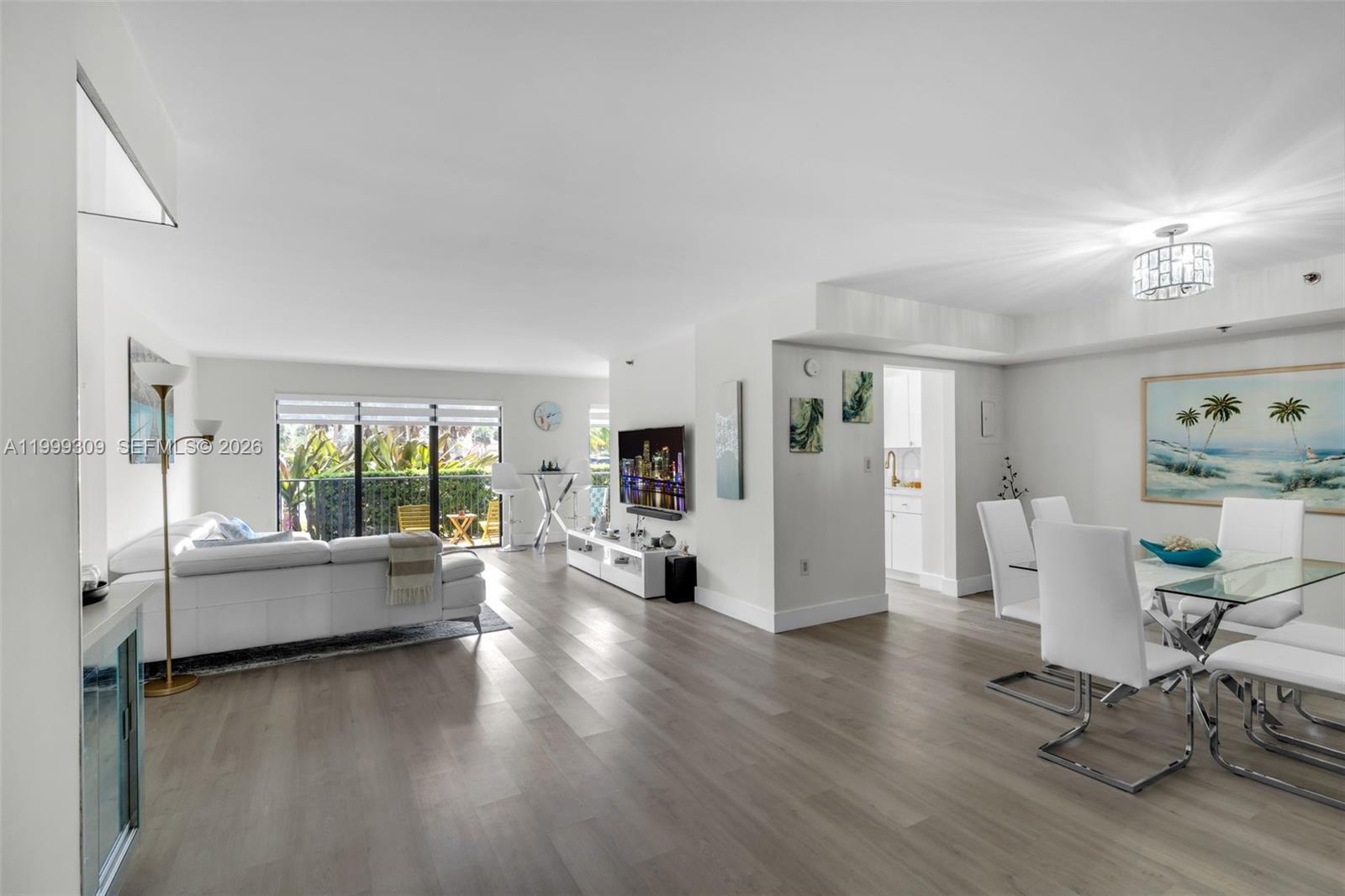 SUMMIT CONDO - Residential