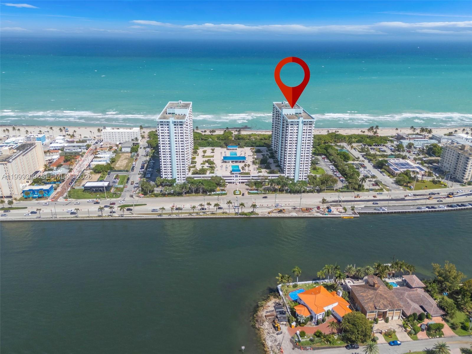 SUMMIT CONDO - Residential