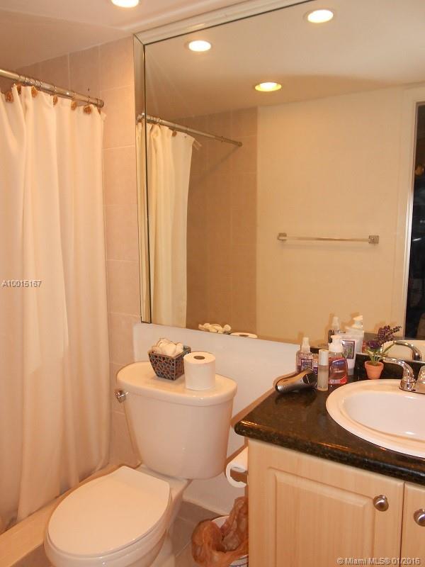 Palm Cove Condo - Residential Lease