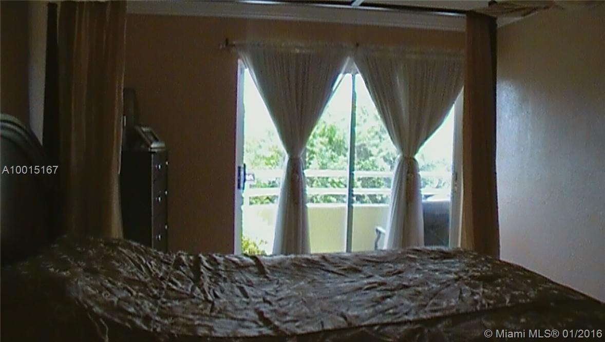 Palm Cove Condo - Residential Lease