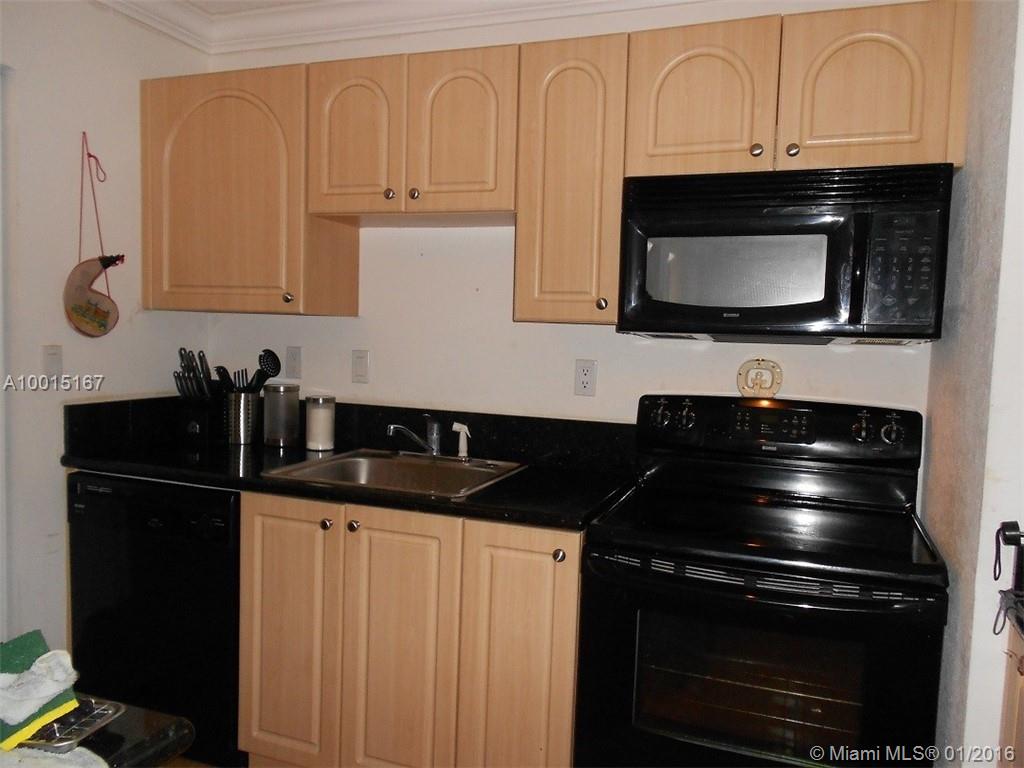 Palm Cove Condo - Residential Lease