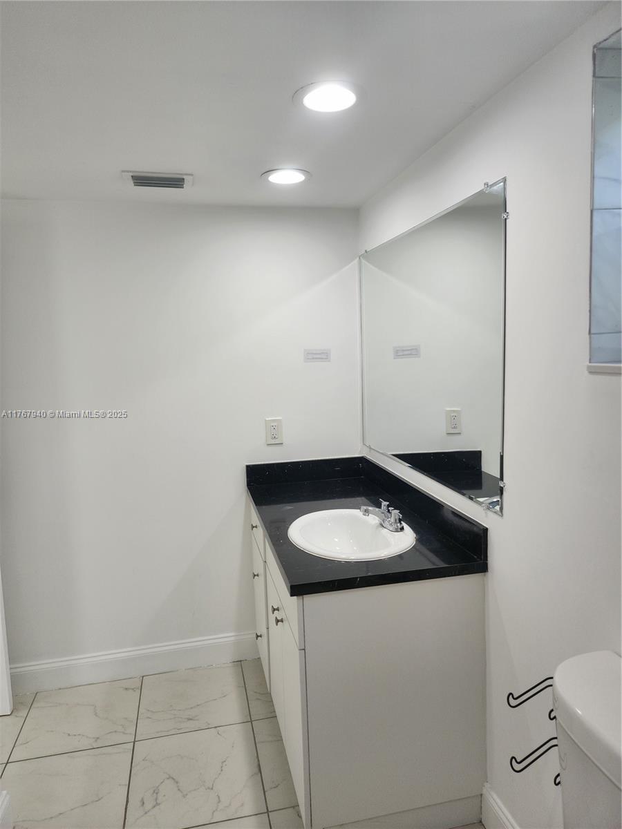 VILLAGE AT DADELAND CONDO - Residential Lease
