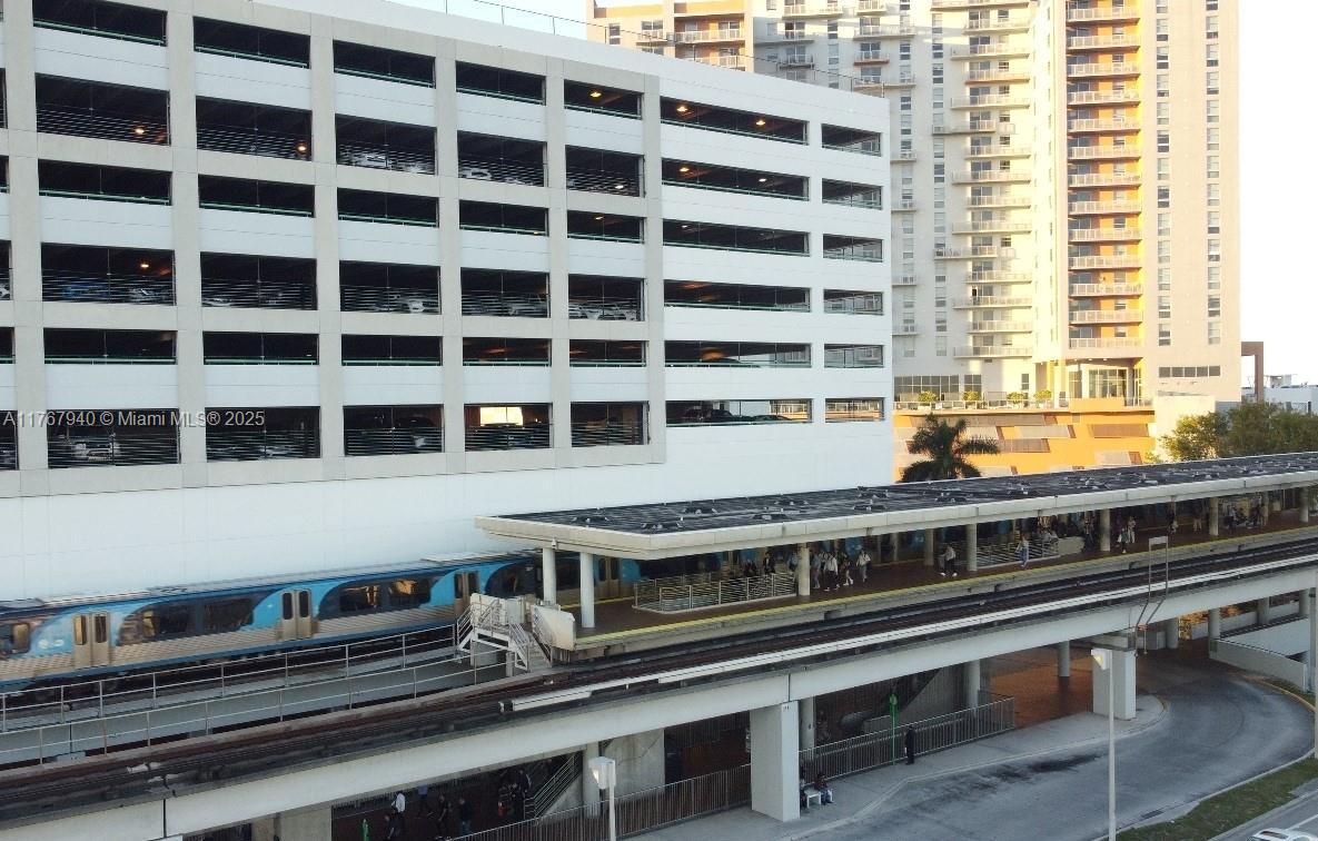VILLAGE AT DADELAND CONDO - Residential Lease