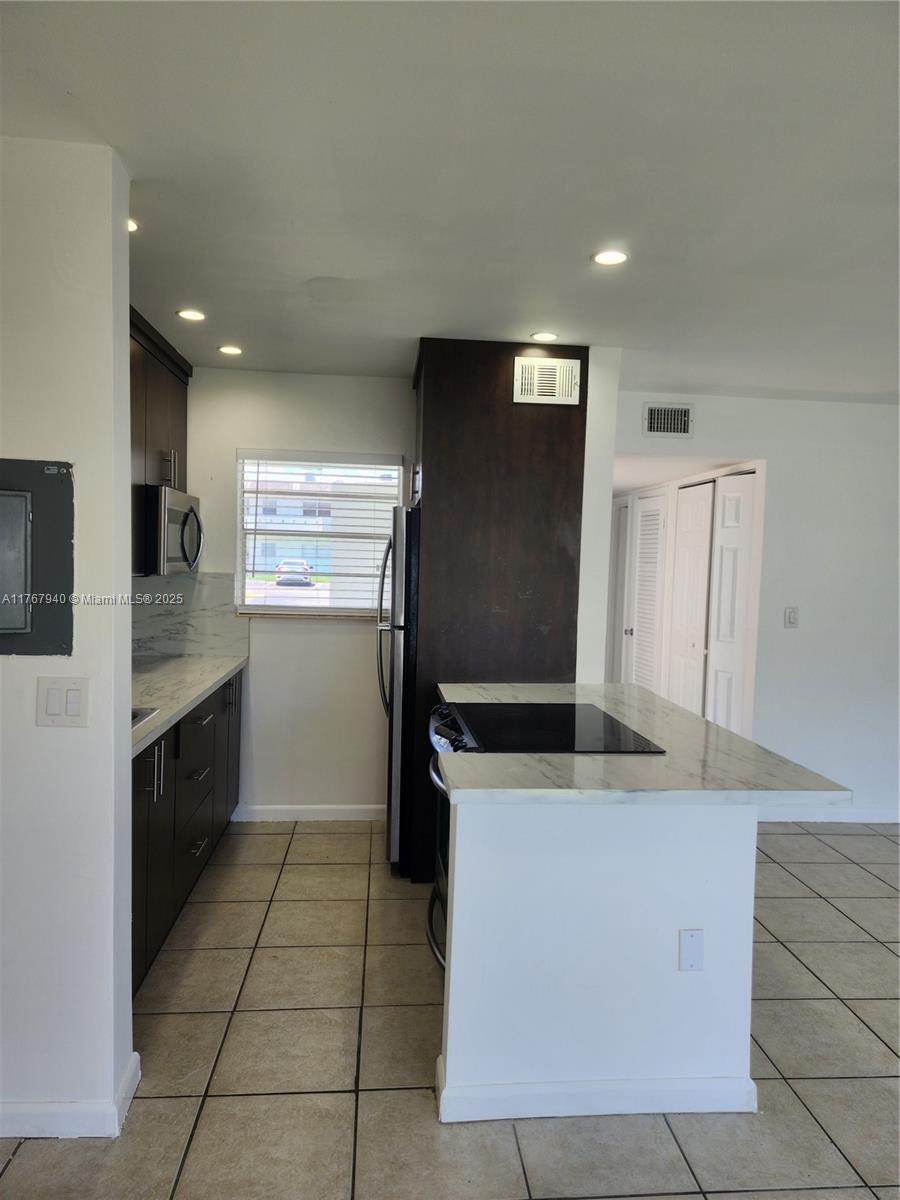 VILLAGE AT DADELAND CONDO - Residential Lease