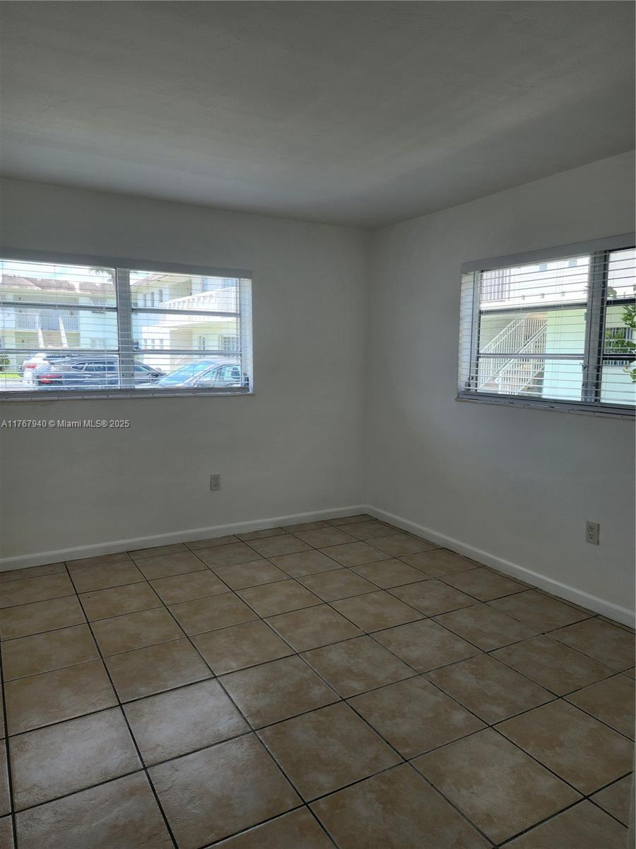 VILLAGE AT DADELAND CONDO - Residential Lease