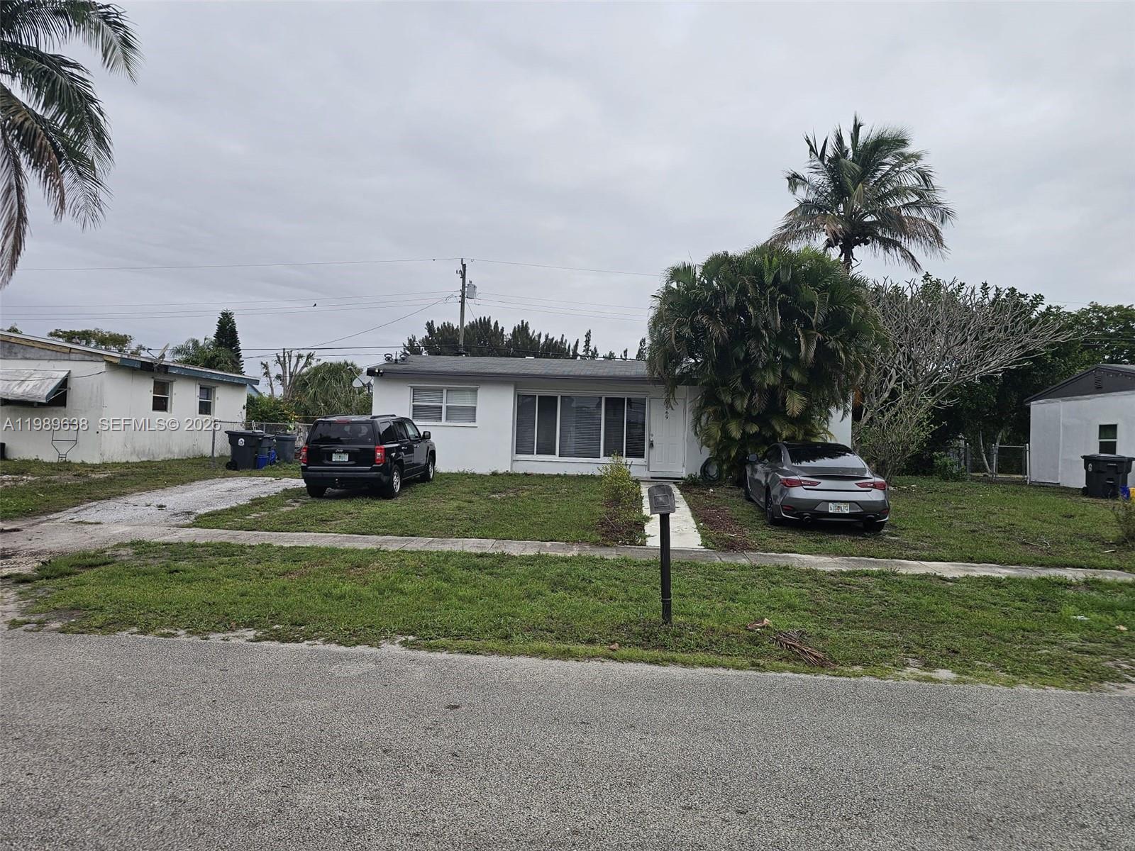 SEMINOLE MANOR 2 - Residential