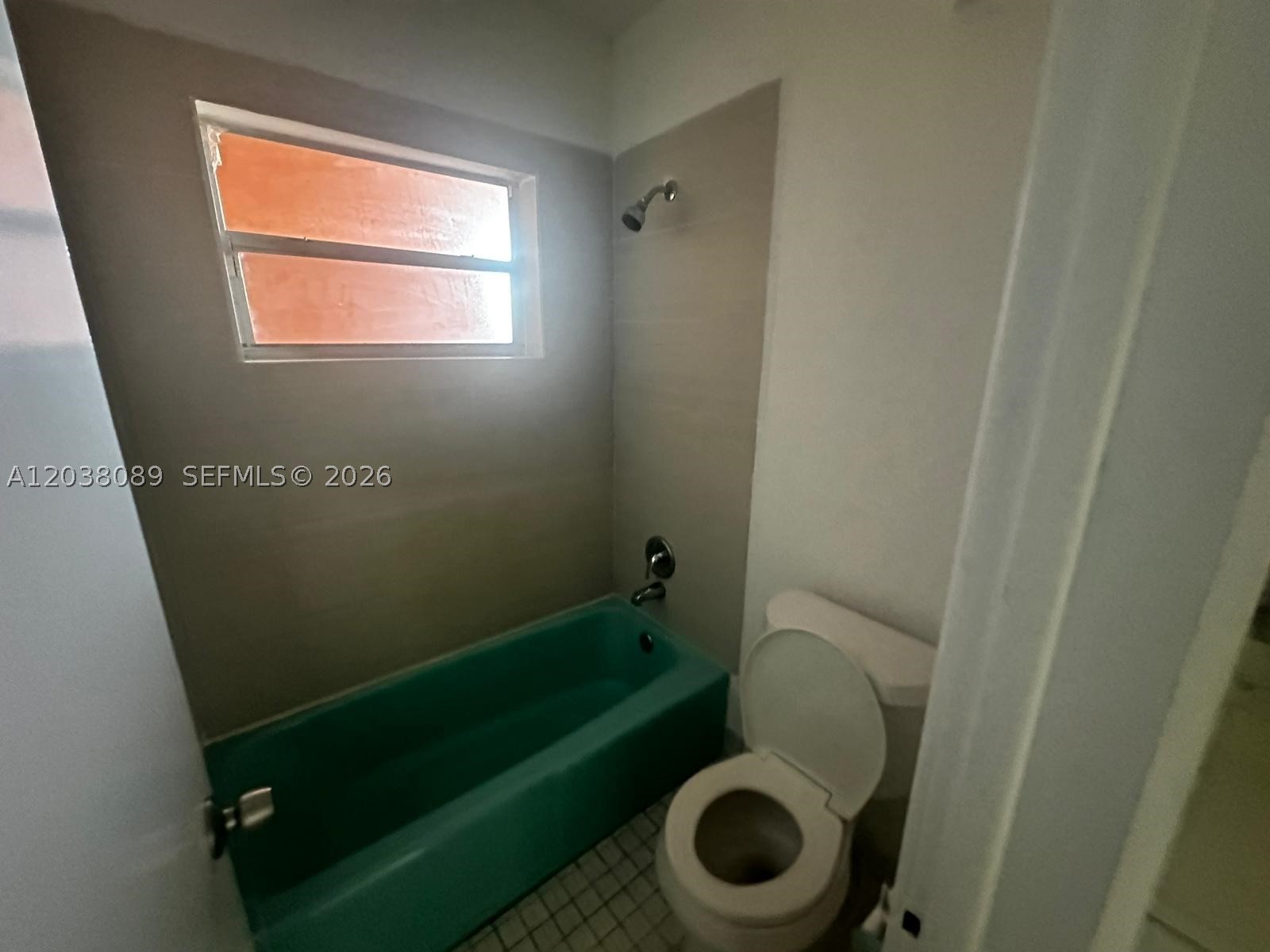 STAR LAKES ESTATES NO 6 C - Residential Lease